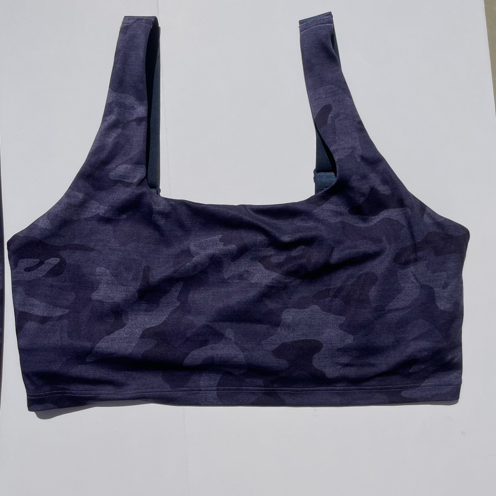 GAP Eclipse Purple Camo Sports Bra & Leggings Set - Picture 3 of 4